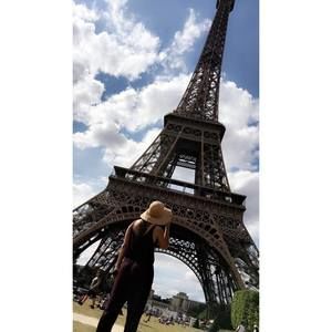 Meet your Posher, Emelia